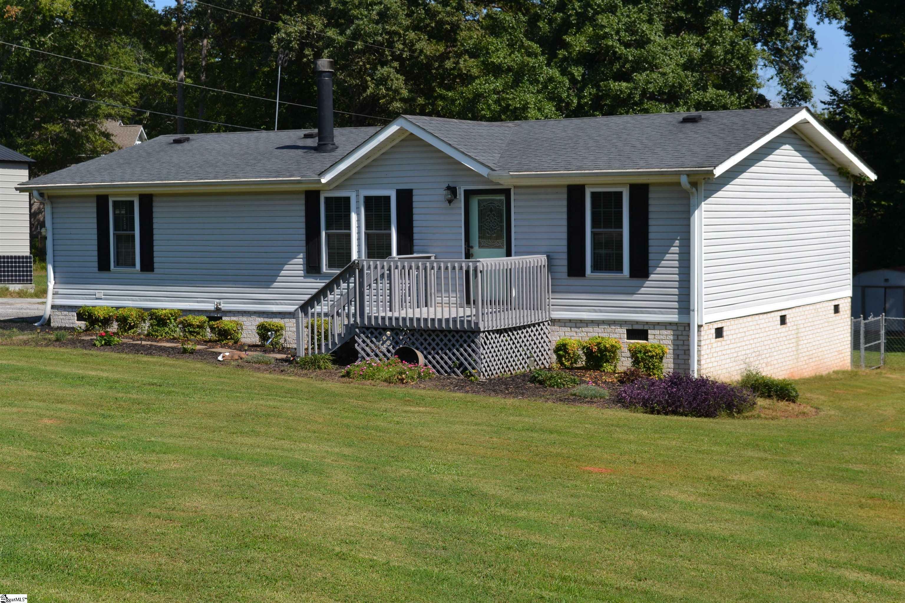 Property Photo: 100 Manchester Avenue SC 29673-9187