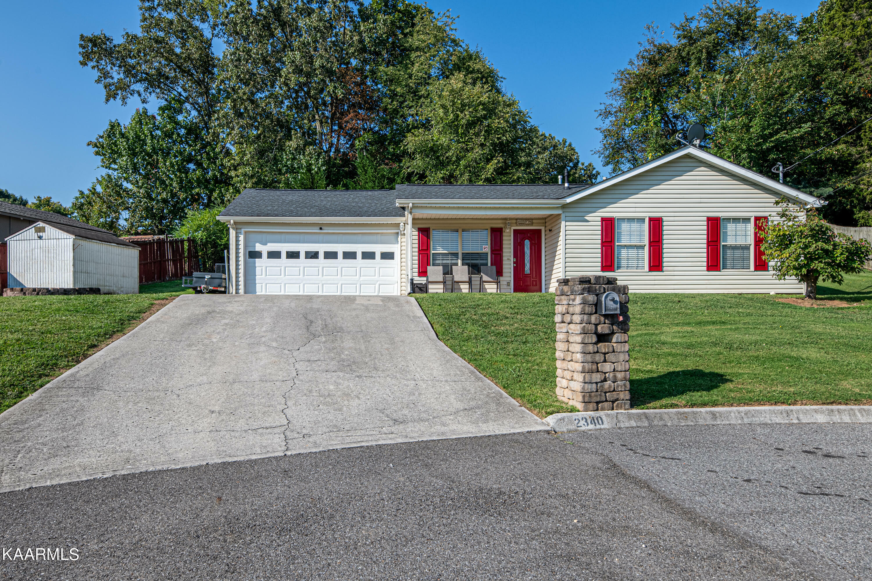 Property Photo:  2340 Lasalle Lane  TN 37921 