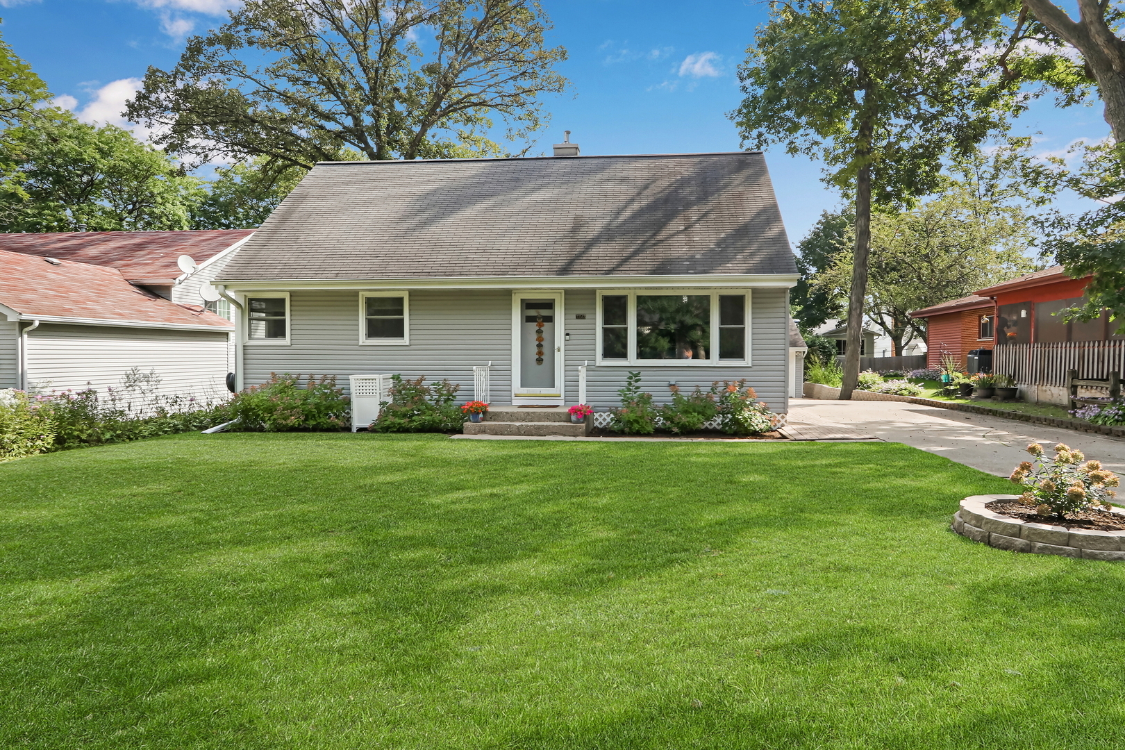 Property Photo:  33513 N Cherokee Court  IL 60030 