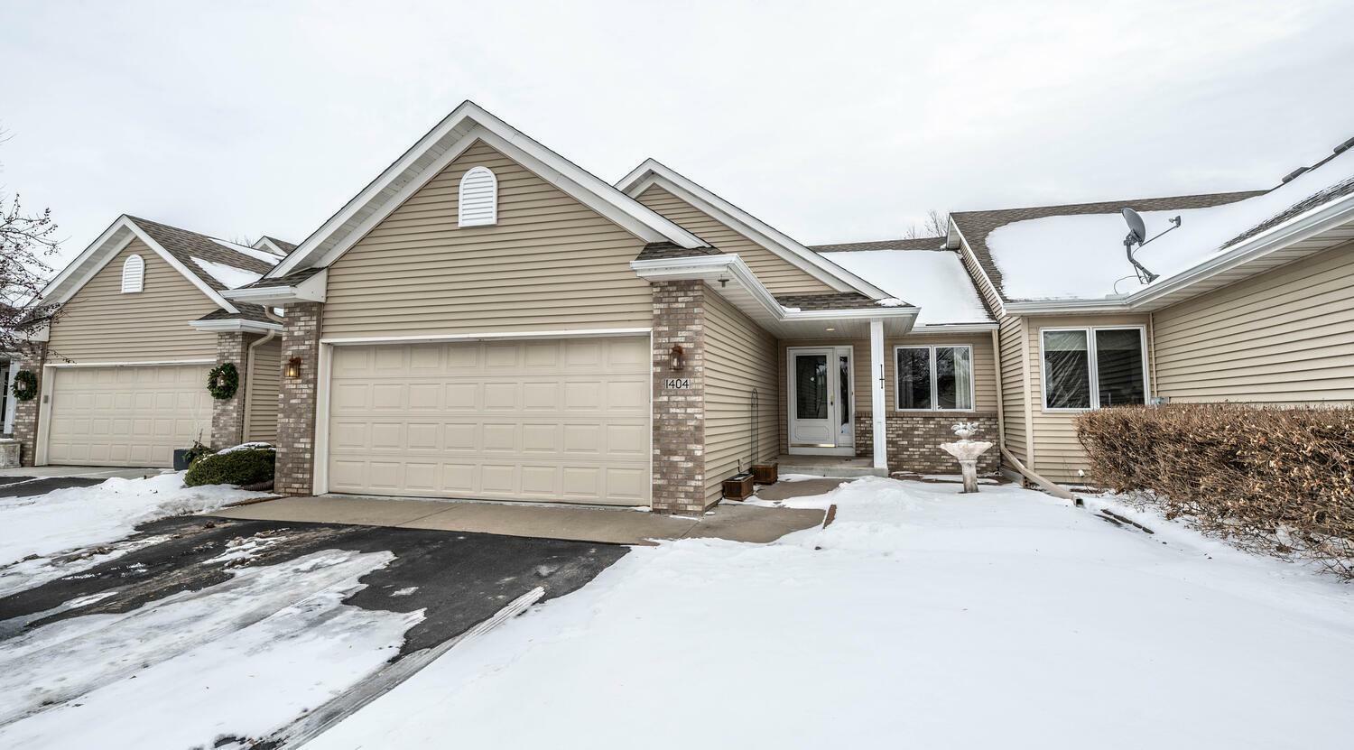 Property Photo:  1404 Blue Flag Court  MN 55057 