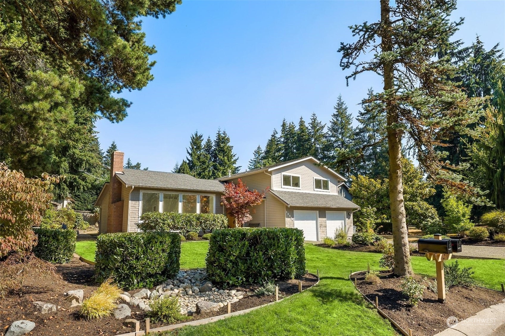 Property Photo:  12516 NE 30th Street  WA 98005 