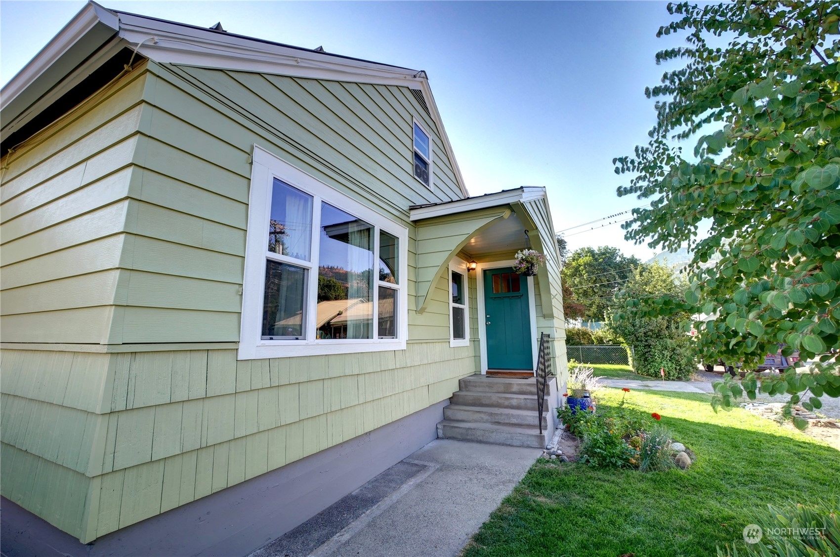 Property Photo:  310 S Methow Street  WA 98856 