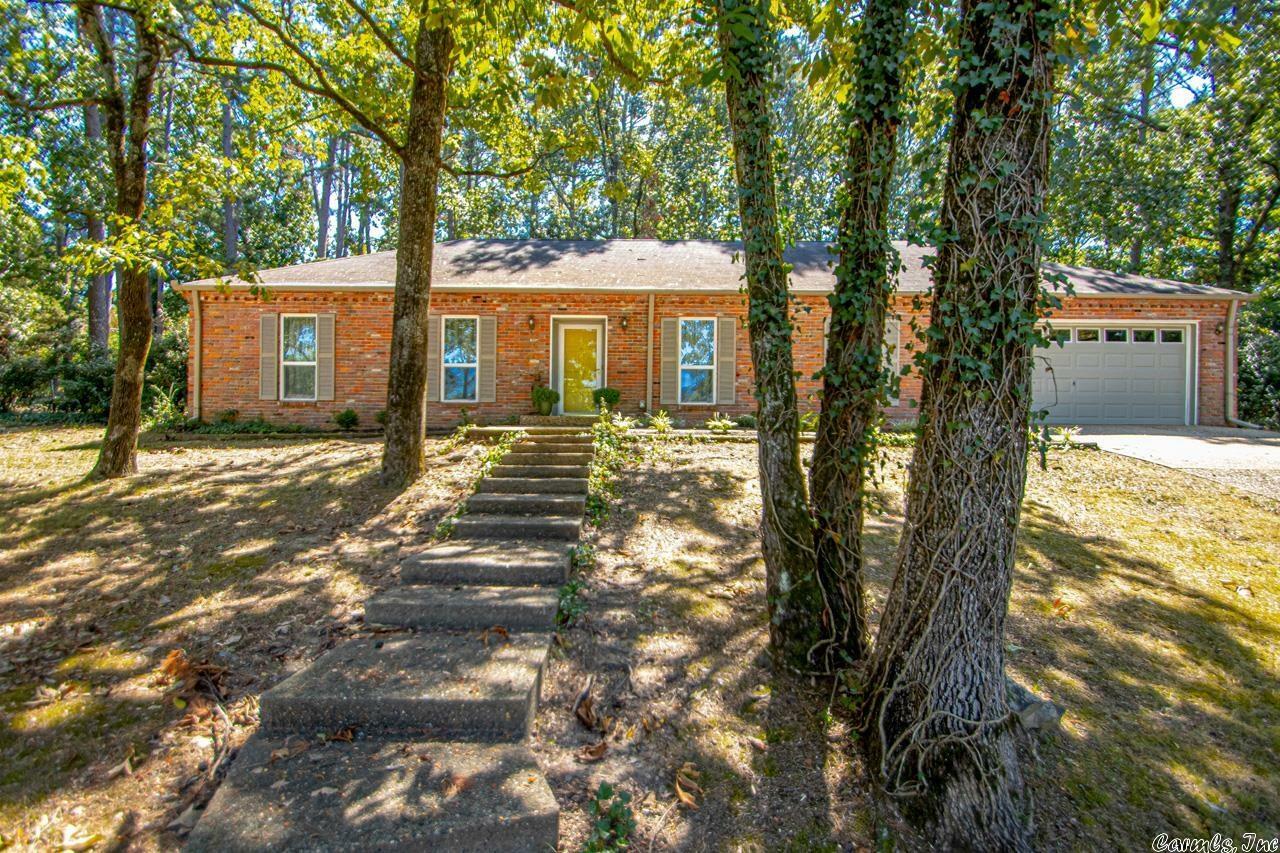 Property Photo:  15 Heritage Court  AR 72211 