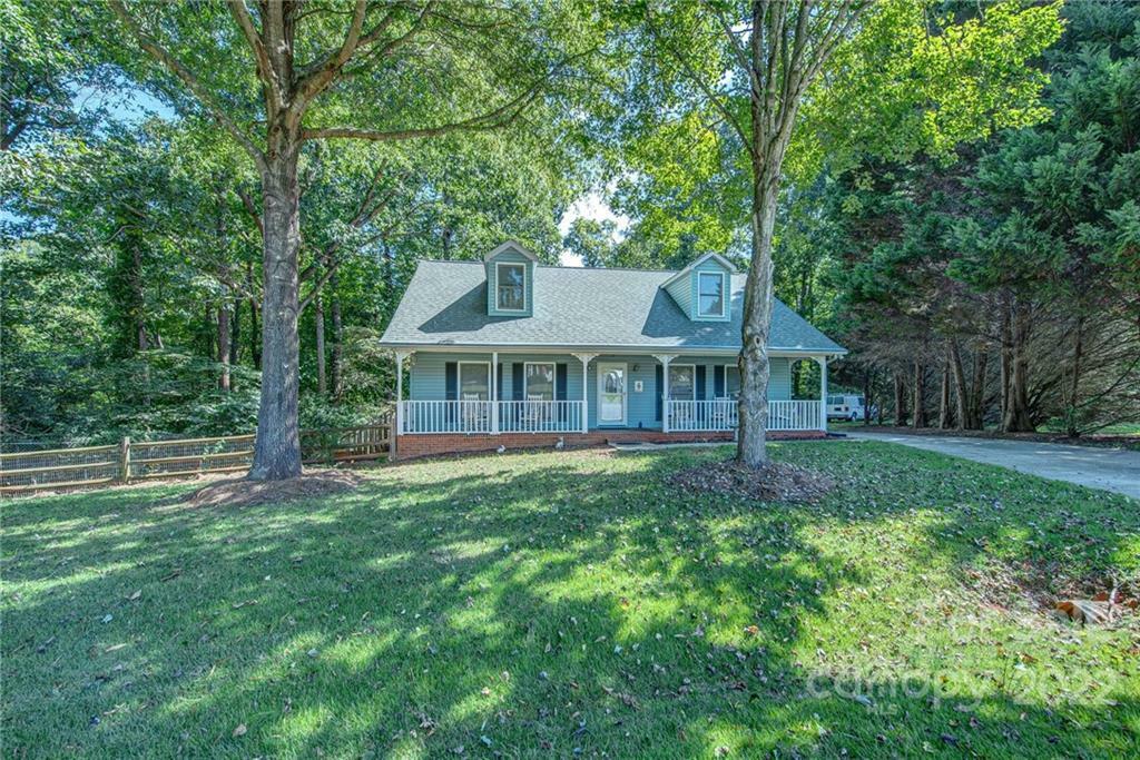 Property Photo:  112 Louisbourg Court  NC 28056 