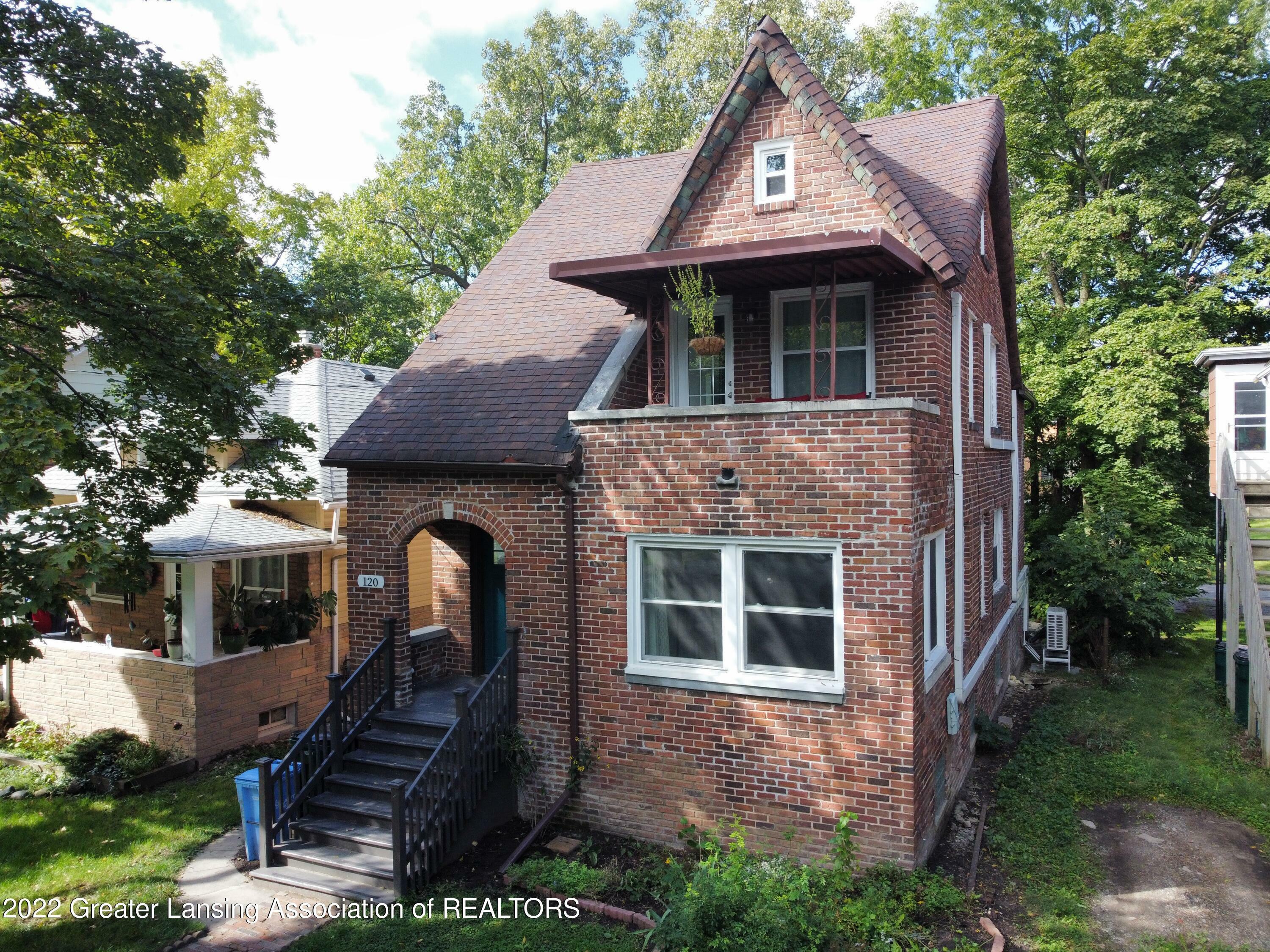 Property Photo:  120 S Hayford Avenue  MI 48912 