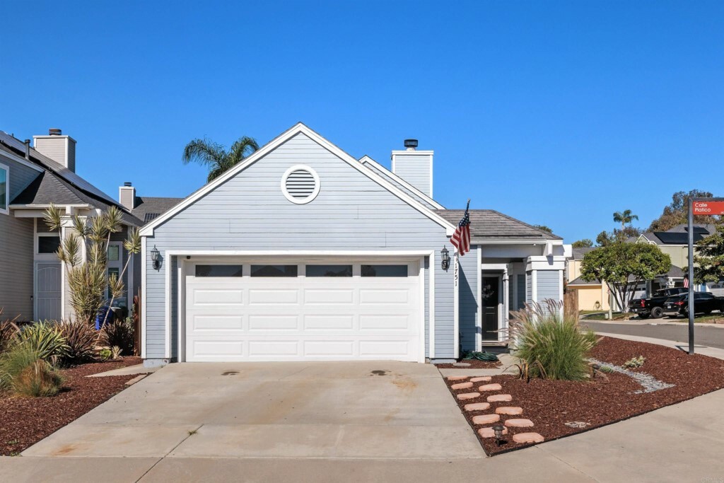 Property Photo:  1751 Calle Platico  CA 92056 