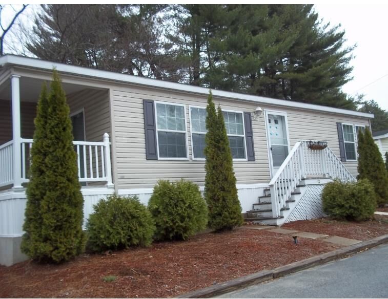 Property Photo: 12 Thistle Way NH 03109