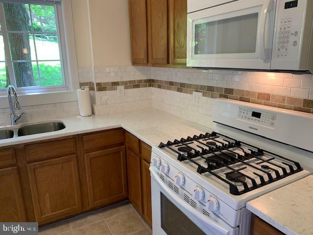 Property Photo: 3521 Martha Custis Drive VA 22302