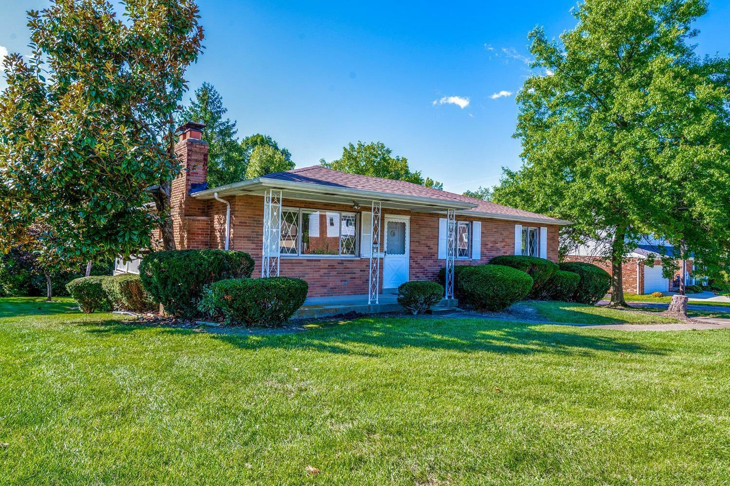 Property Photo: 8364 Ashhollow Dr OH 45247