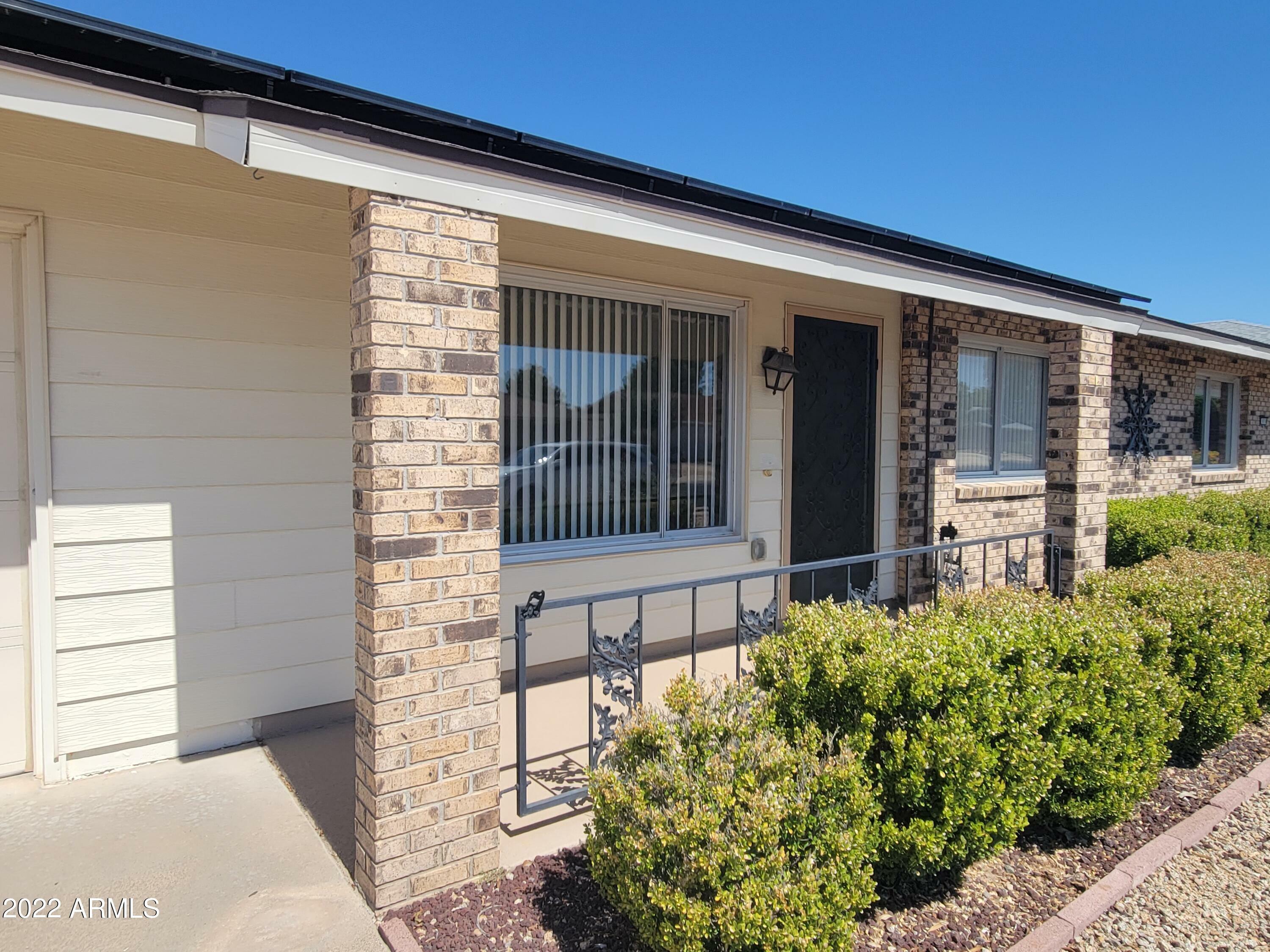 Property Photo: 9714 W Hawthorn Court AZ 85351