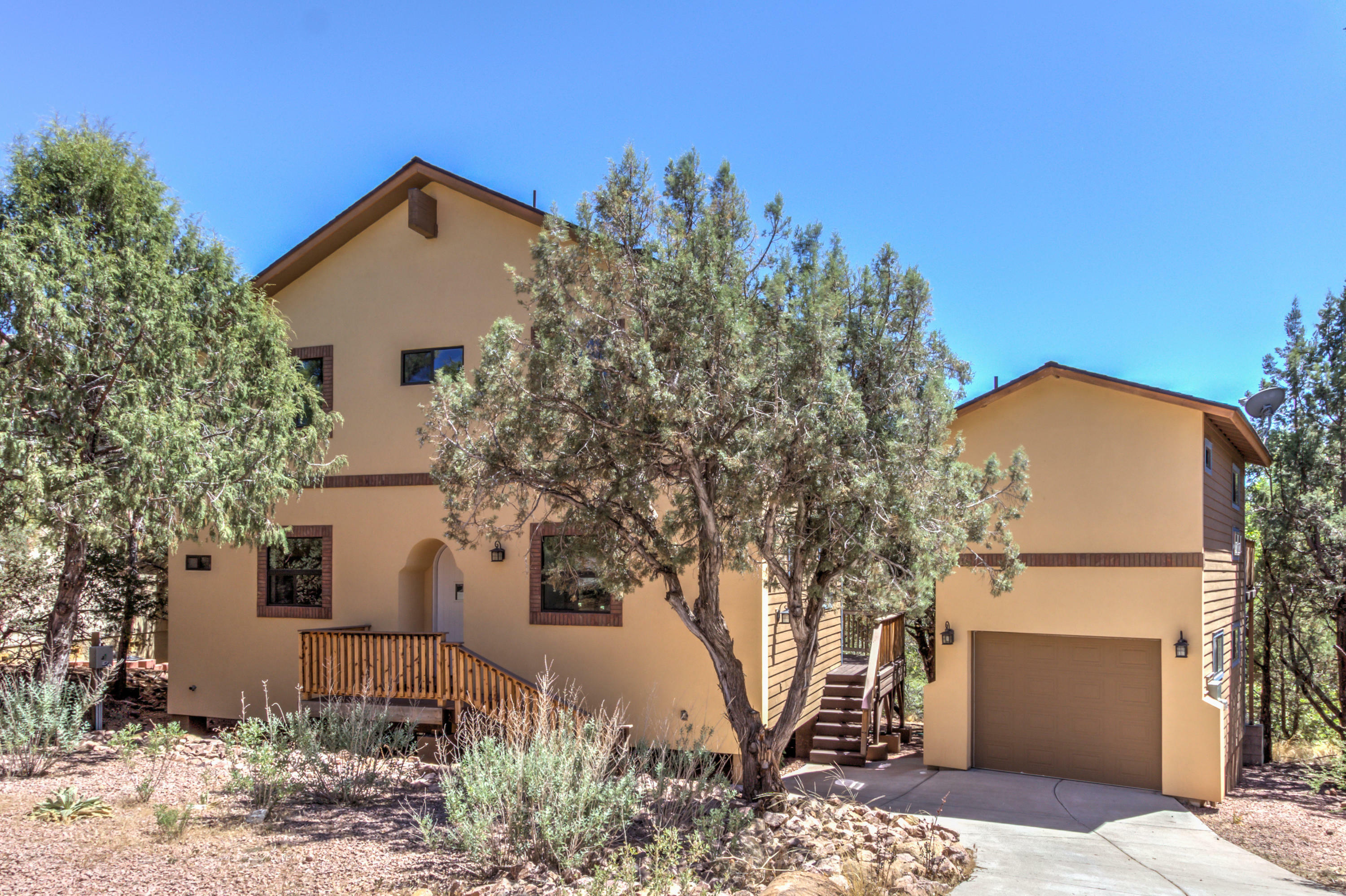 Property Photo:  835 Verde Circle  AZ 85541 