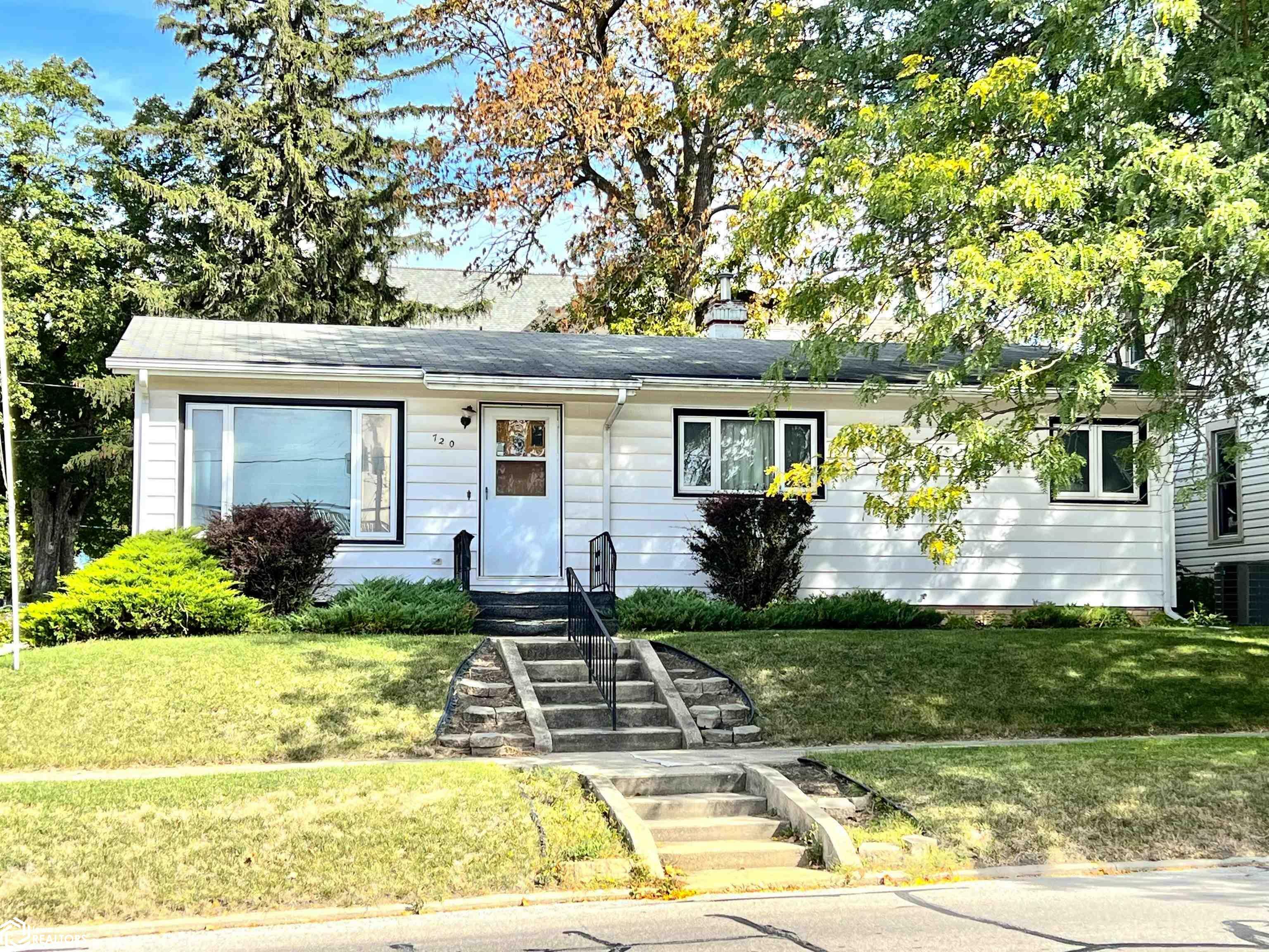 Property Photo:  720 Rocksylvania Avenue  IA 50126 