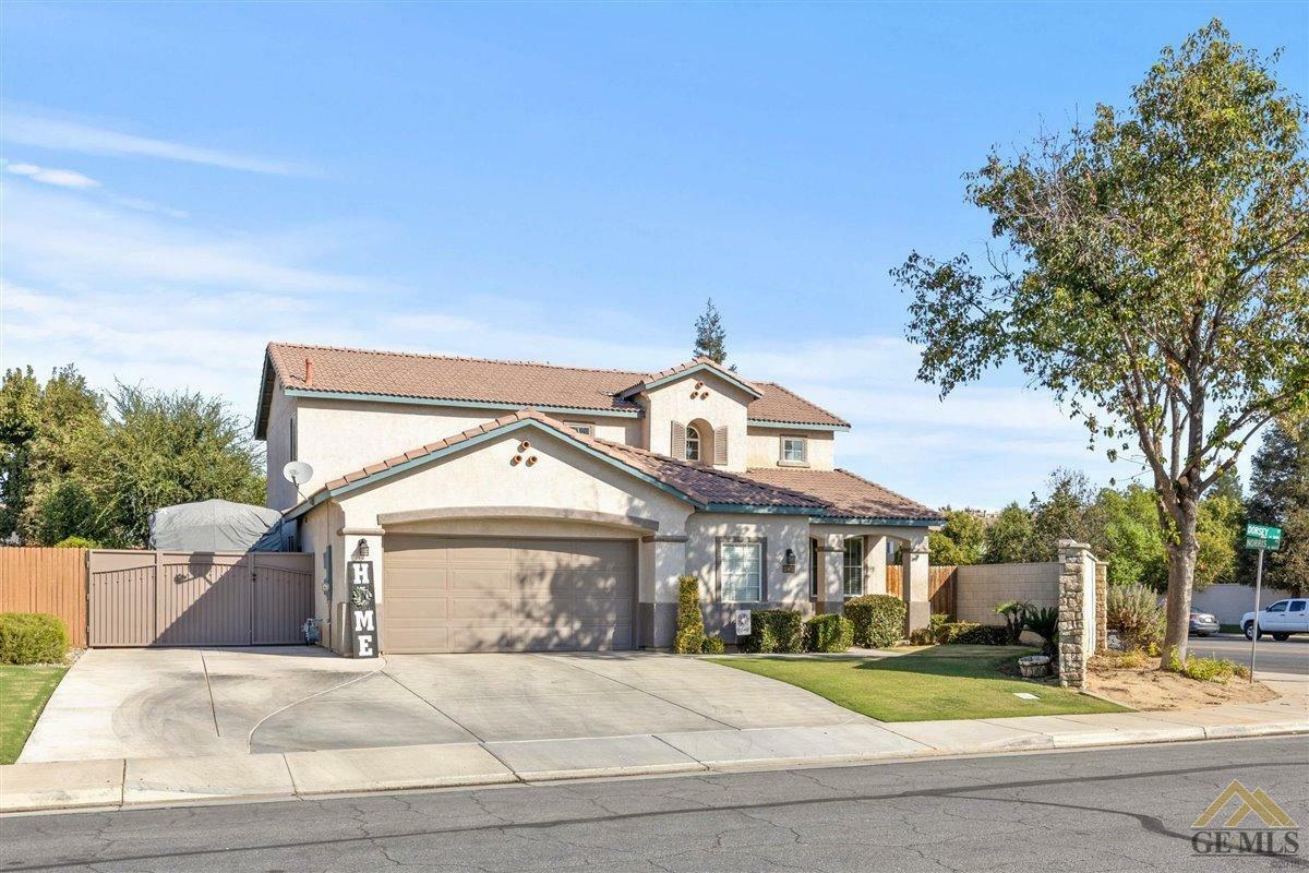 Property Photo:  10402 Dorsey Court  CA 93312 