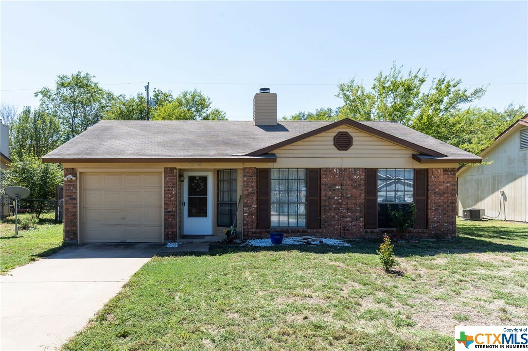 Property Photo:  1714 West Lane  TX 76549 