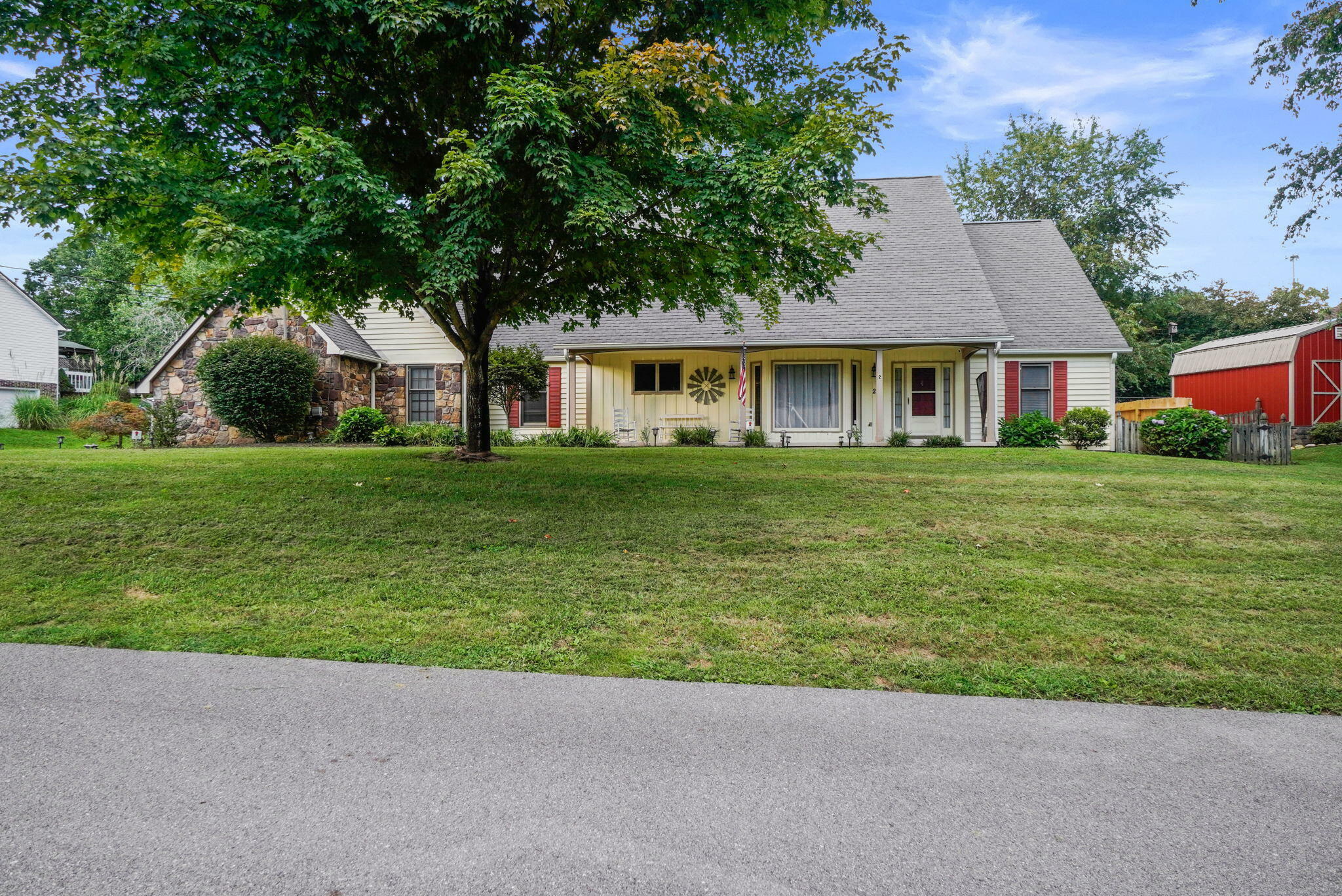 Property Photo:  2 Staunton Circle  TN 37601 