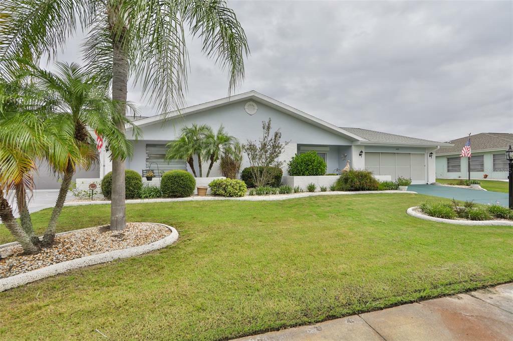 Property Photo: 1603 Cloister Drive FL 33573