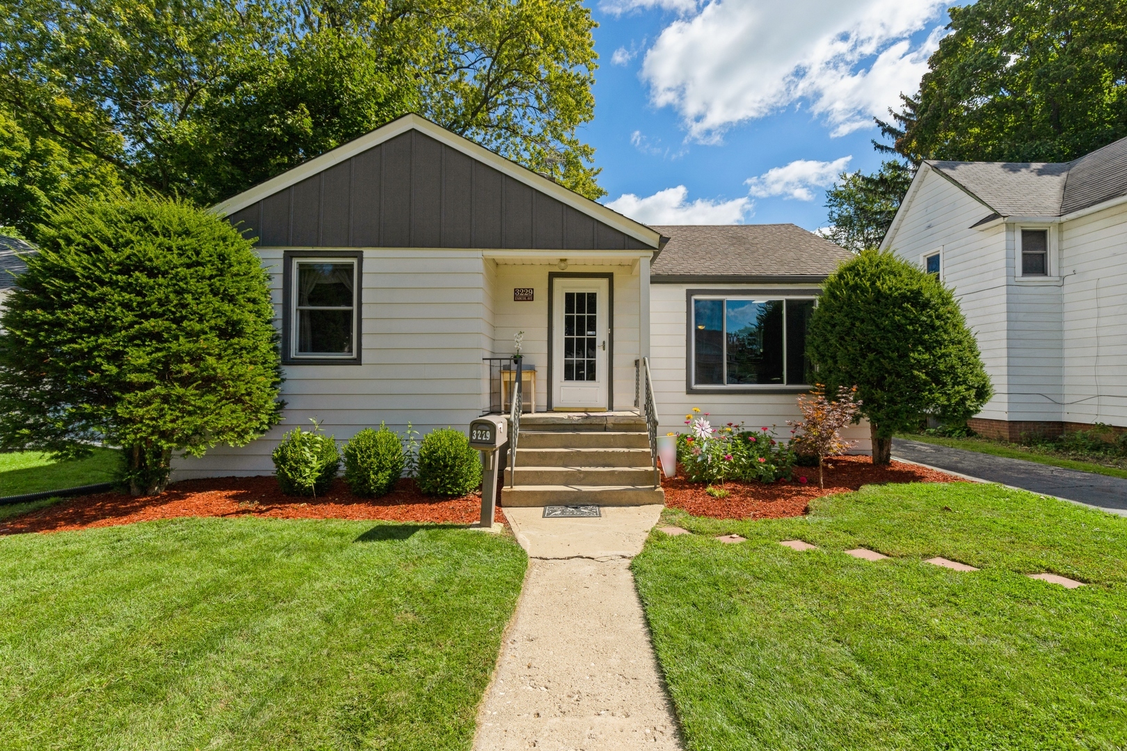 Property Photo:  3229 Eshcol Avenue  IL 60099 