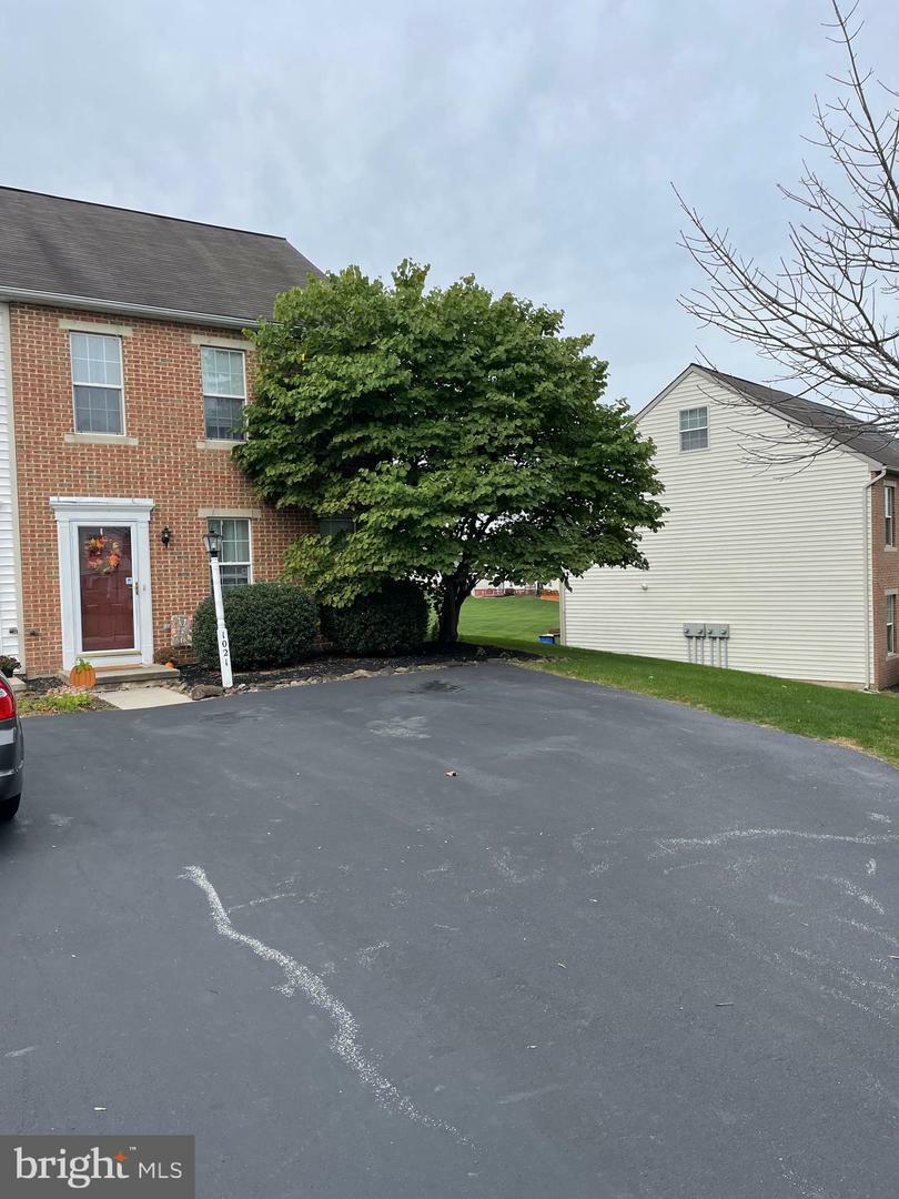 Property Photo:  1021 Hearthridge Lane  PA 17404 