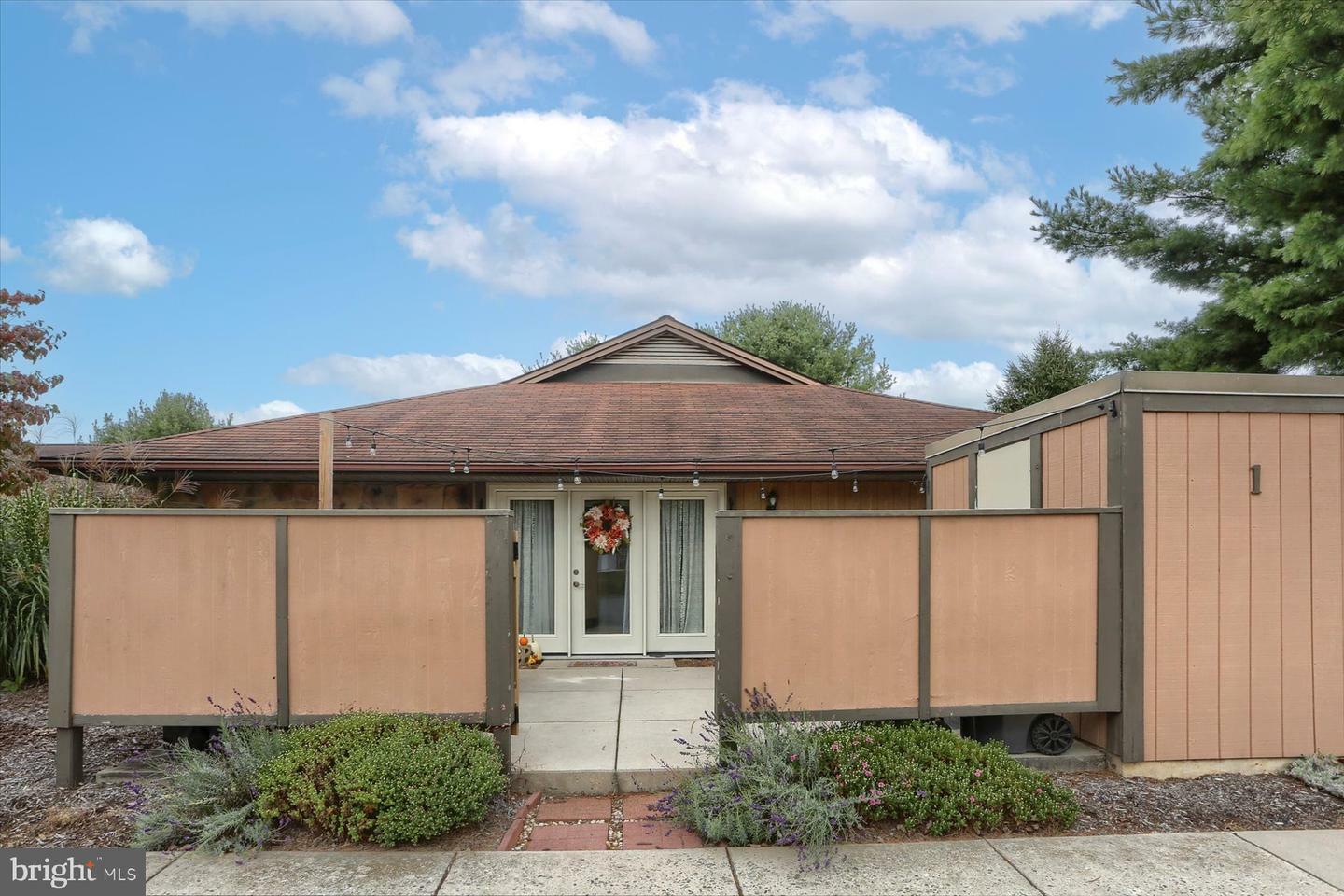 Property Photo: 1 Abbey Court PA 17015