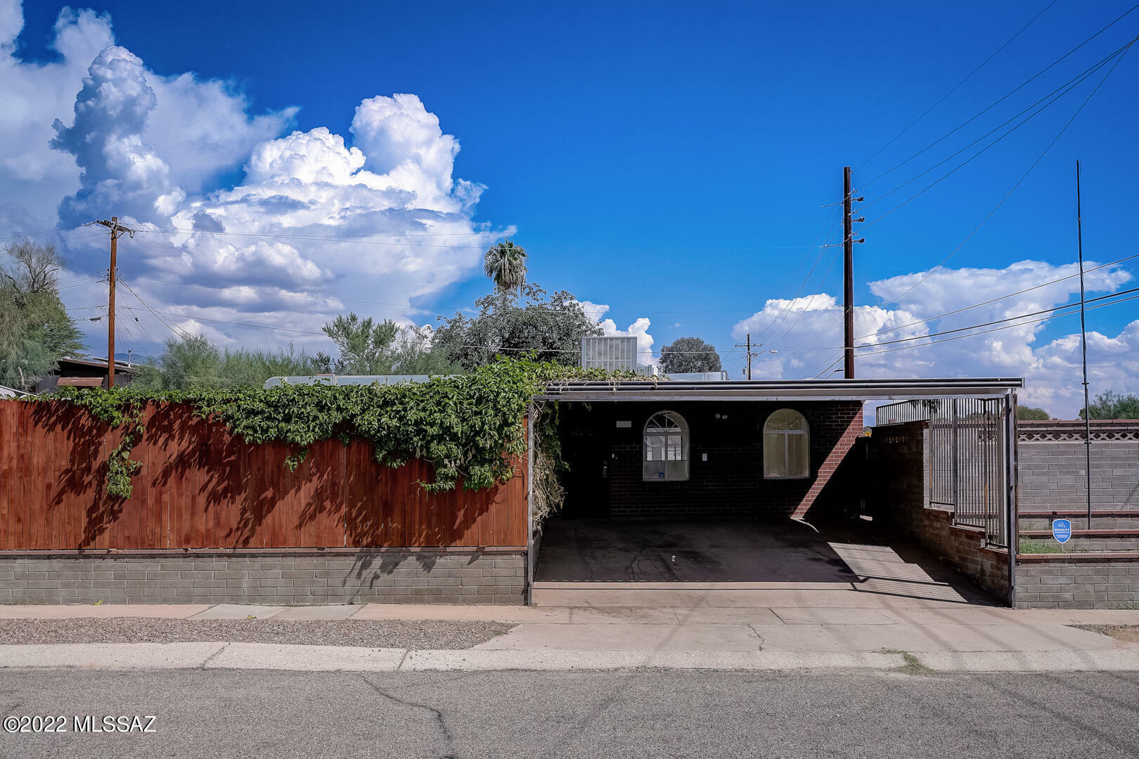 Property Photo:  3202 W Orange Grove Road  AZ 85741 