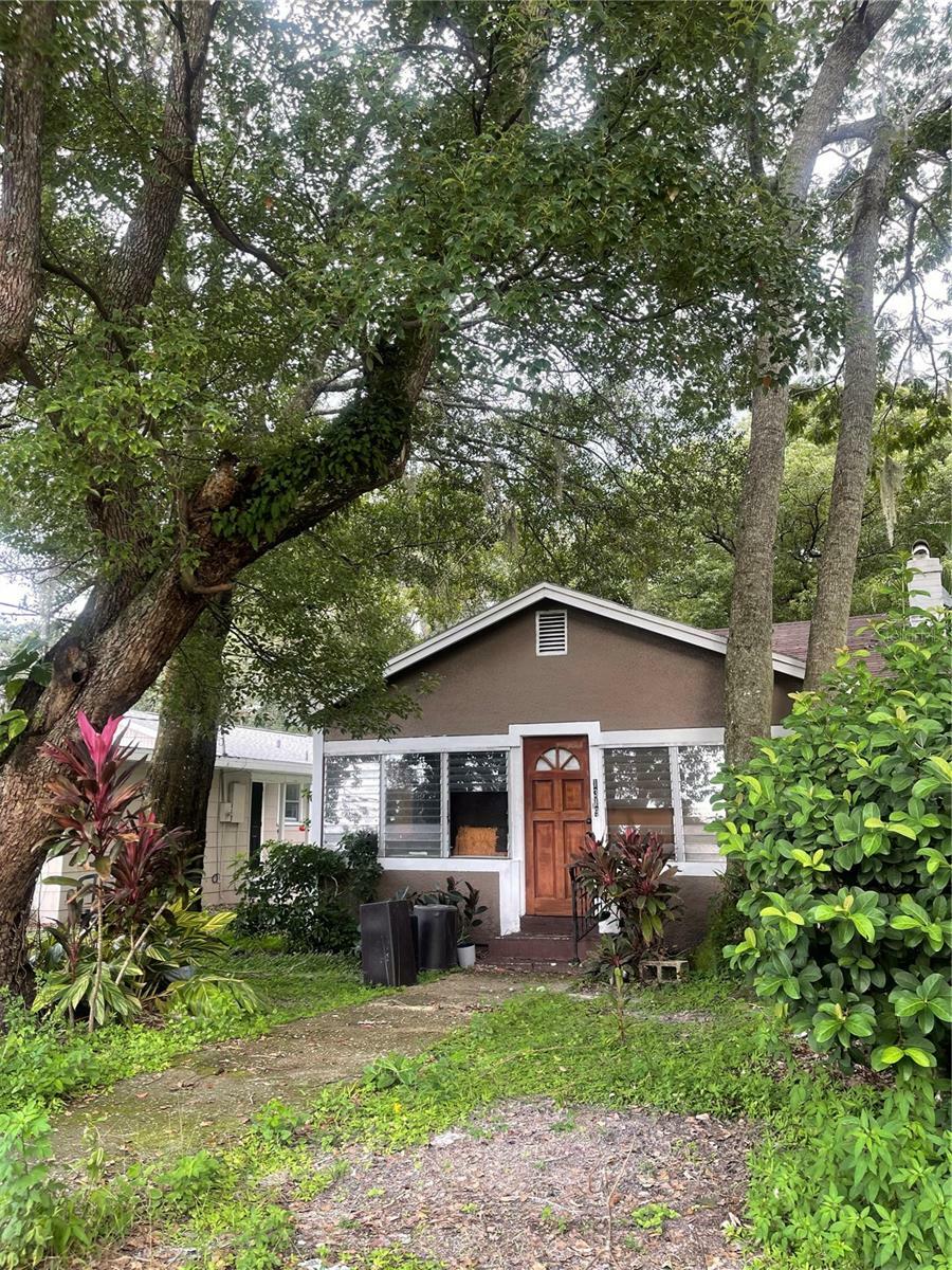 Property Photo: 1319 S Mellonville Avenue FL 32771