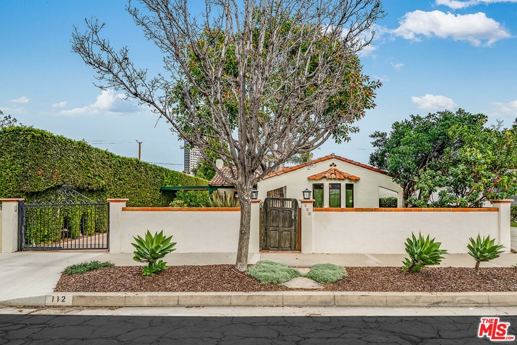 Property Photo: 112 N Valley Street CA 91505