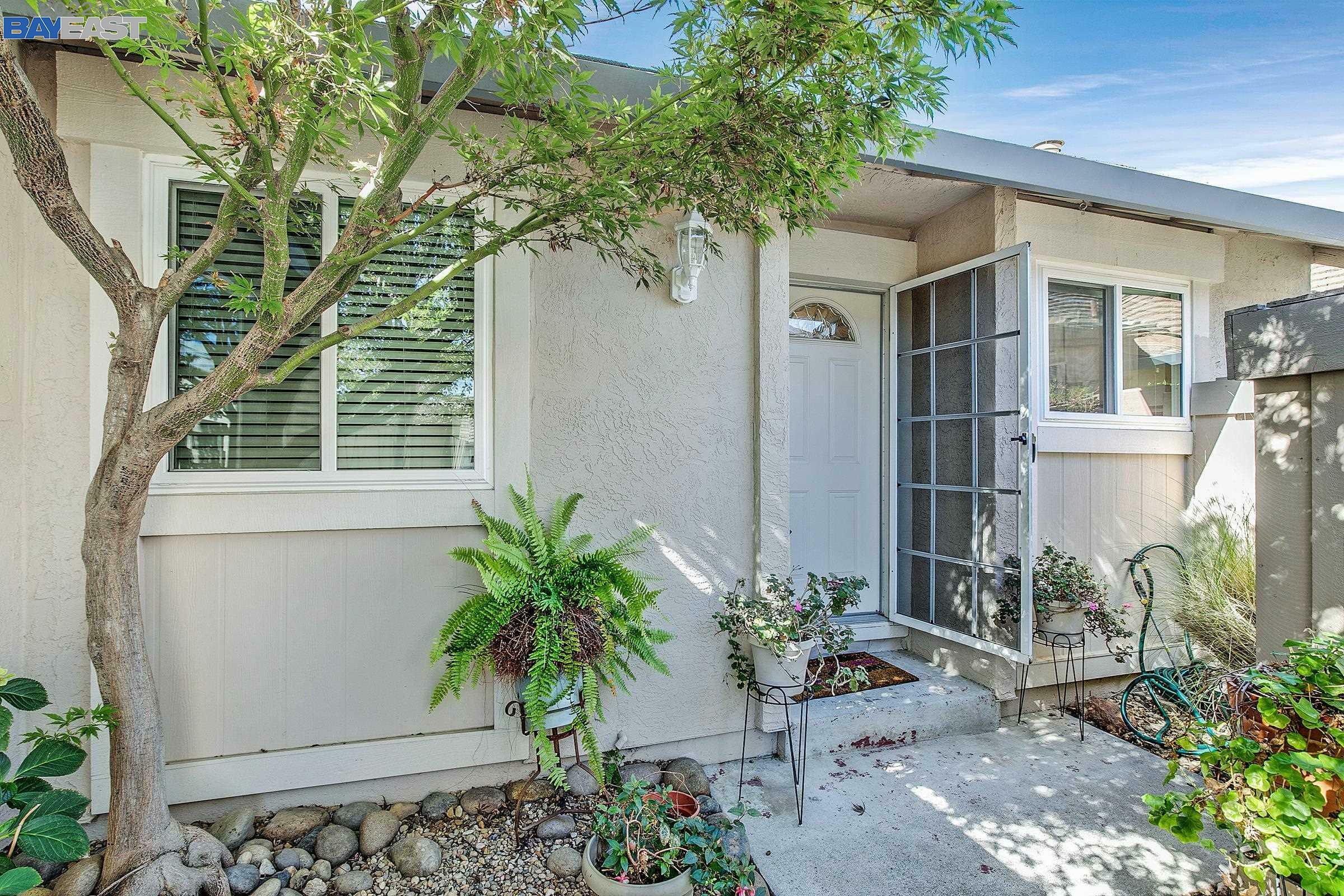 Property Photo:  33 Long Creek Cir  CA 94517 