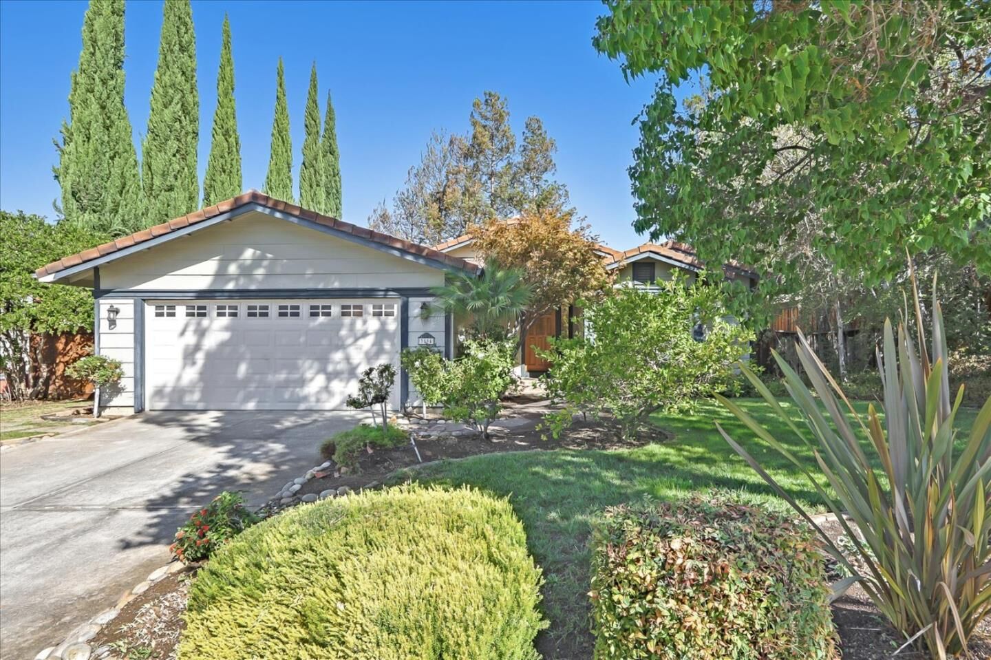Property Photo: 3595 Deedham Drive CA 95148