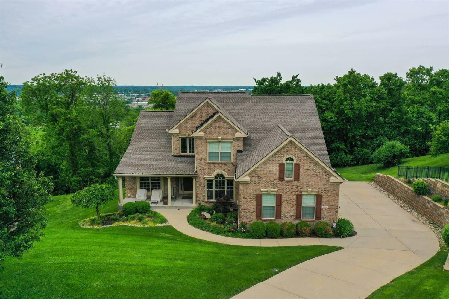 Property Photo:  2988 Twilight Dr  OH 45241 