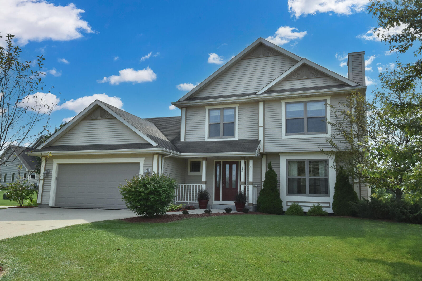Property Photo: 5941 Deerfield Rd WI 53406