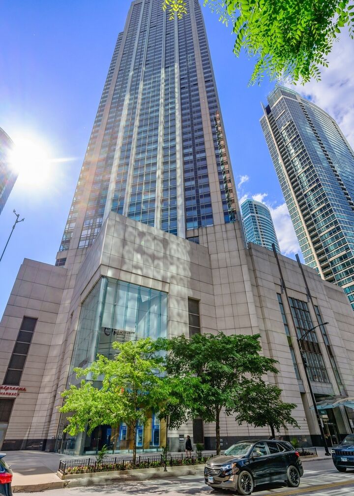 512 N McClurg Court 4905  Chicago IL 60611 photo