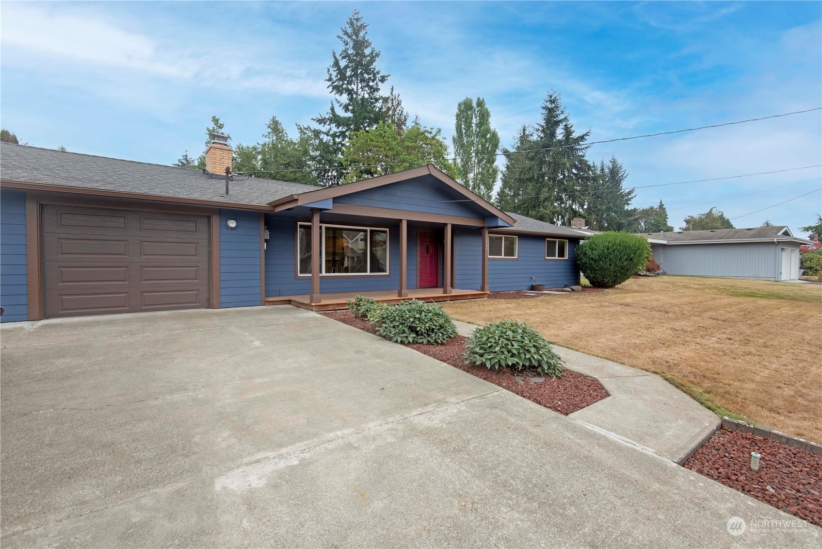 Property Photo:  19646 104th Avenue SE  WA 98055 