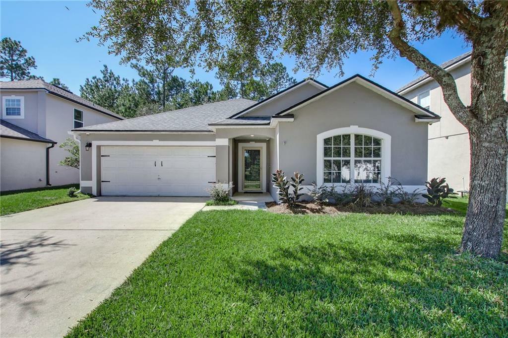 Property Photo:  76253 Long Leaf Loop  FL 32097 