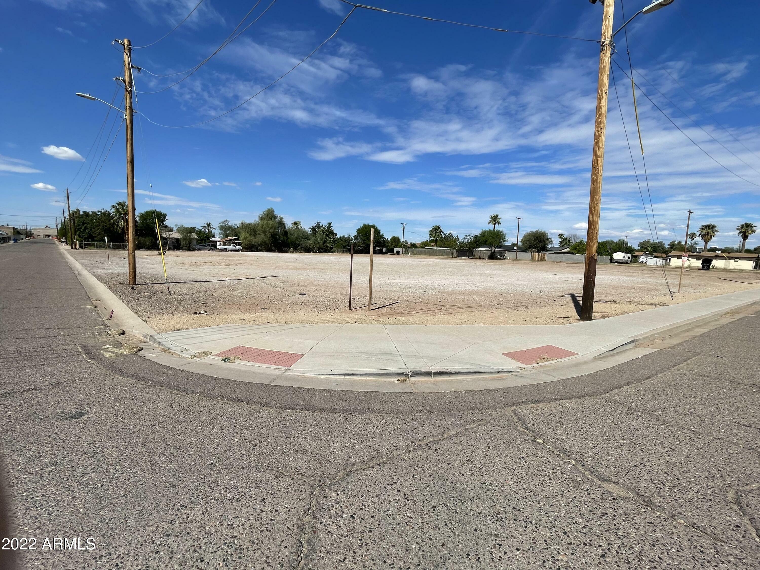 Property Photo:  216 E Riverside Street  AZ 85040 