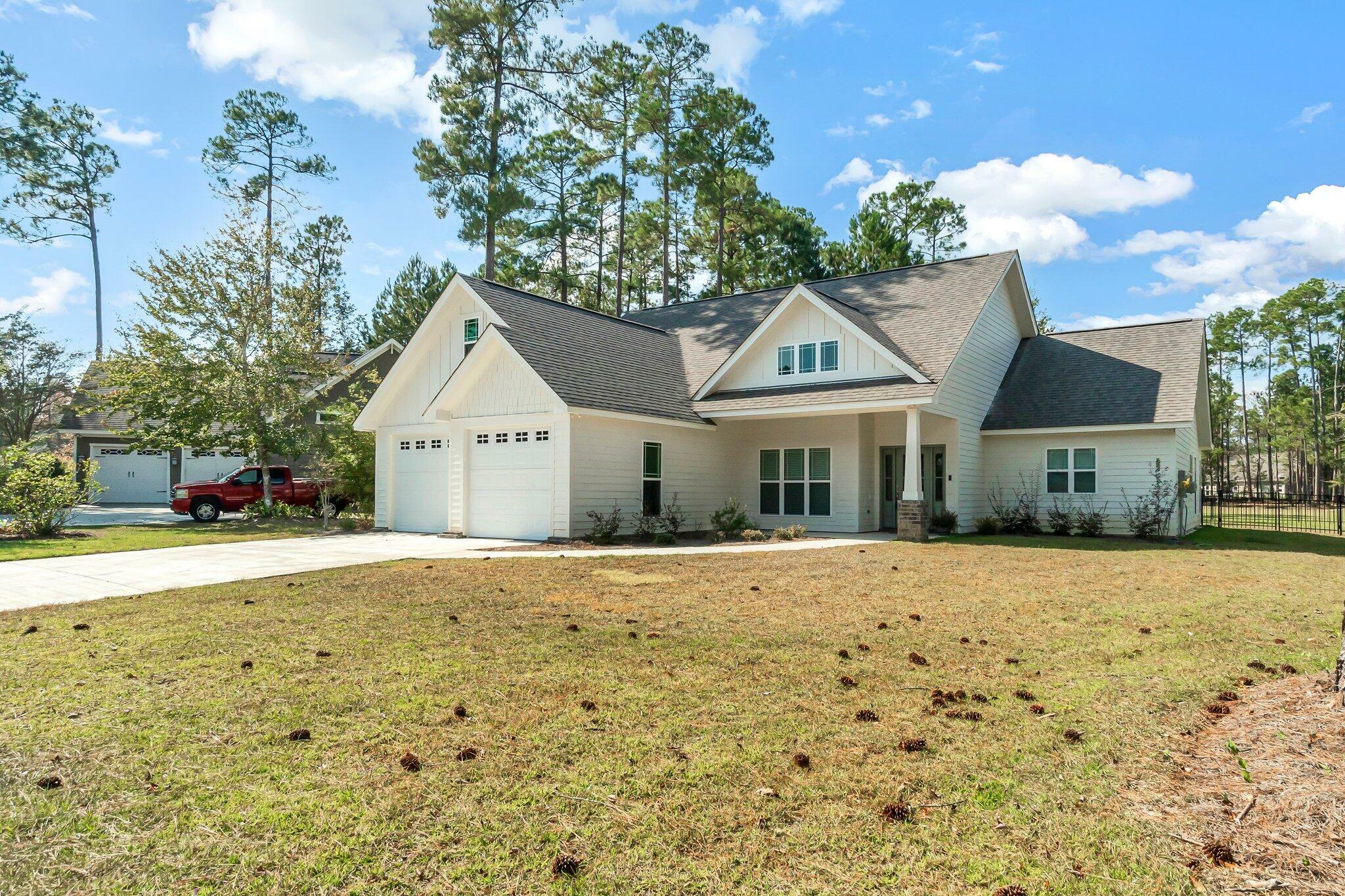 Property Photo: 104 N Founders MS 39401