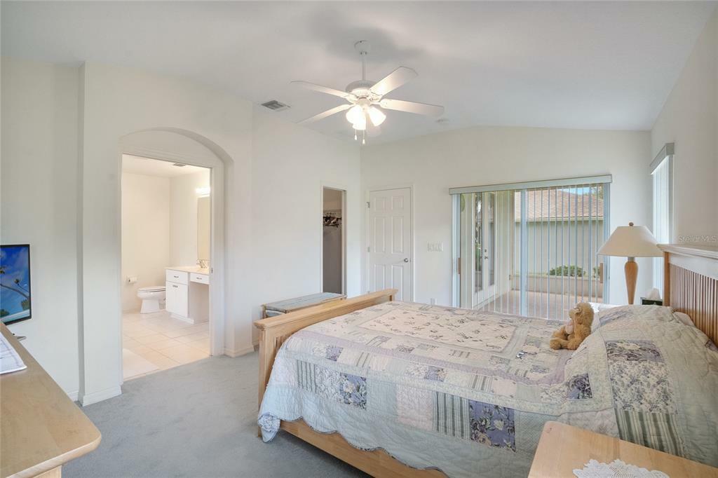 Property Photo:  5206 Fantasy Way  FL 34748 