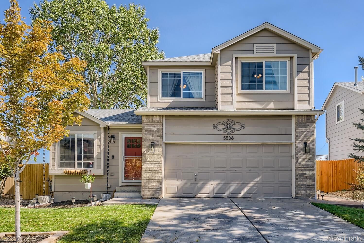 Property Photo: 5536 S Yakima Way CO 80015