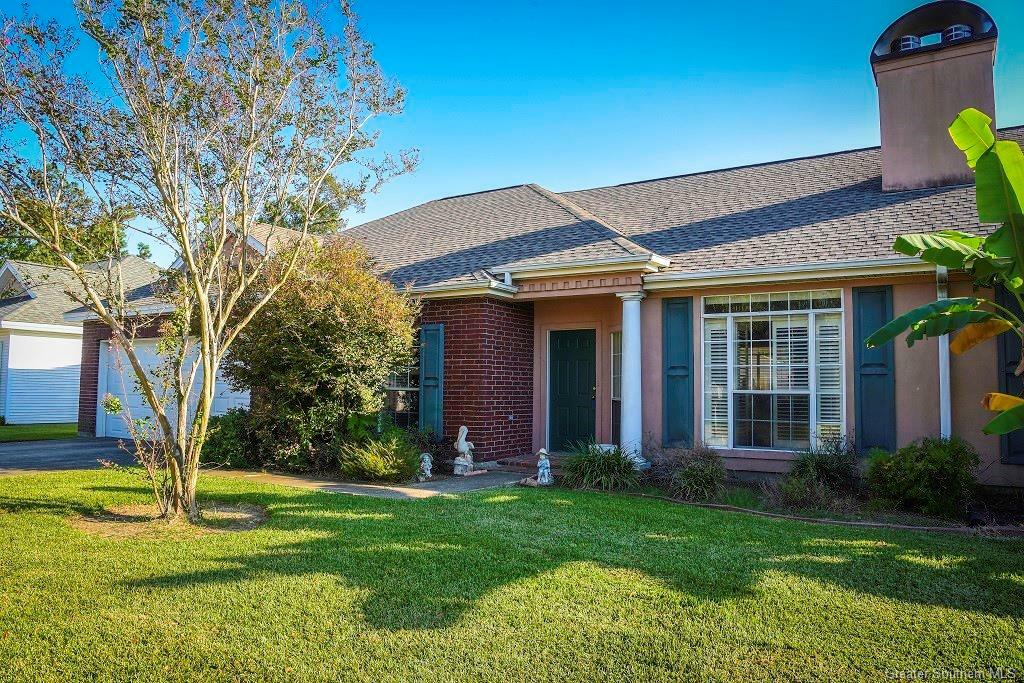 Property Photo:  2729 Henderson Bayou Place  LA 70605 