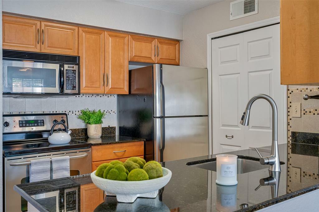 Property Photo: 3305 Haviland Court 103 FL 34684