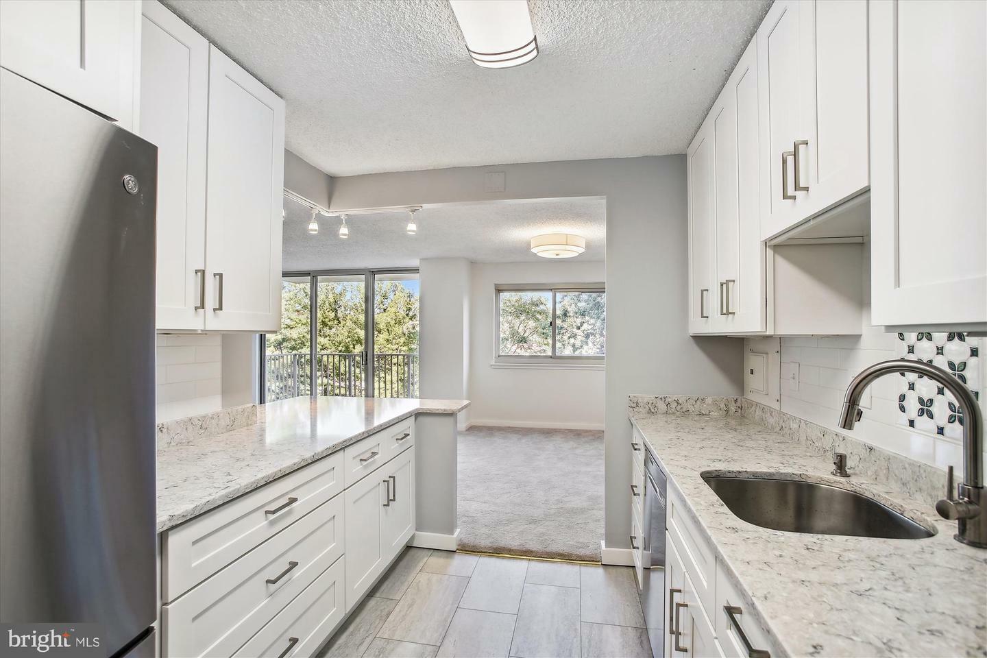 Property Photo: 1225 Martha Custis Drive 219 VA 22302