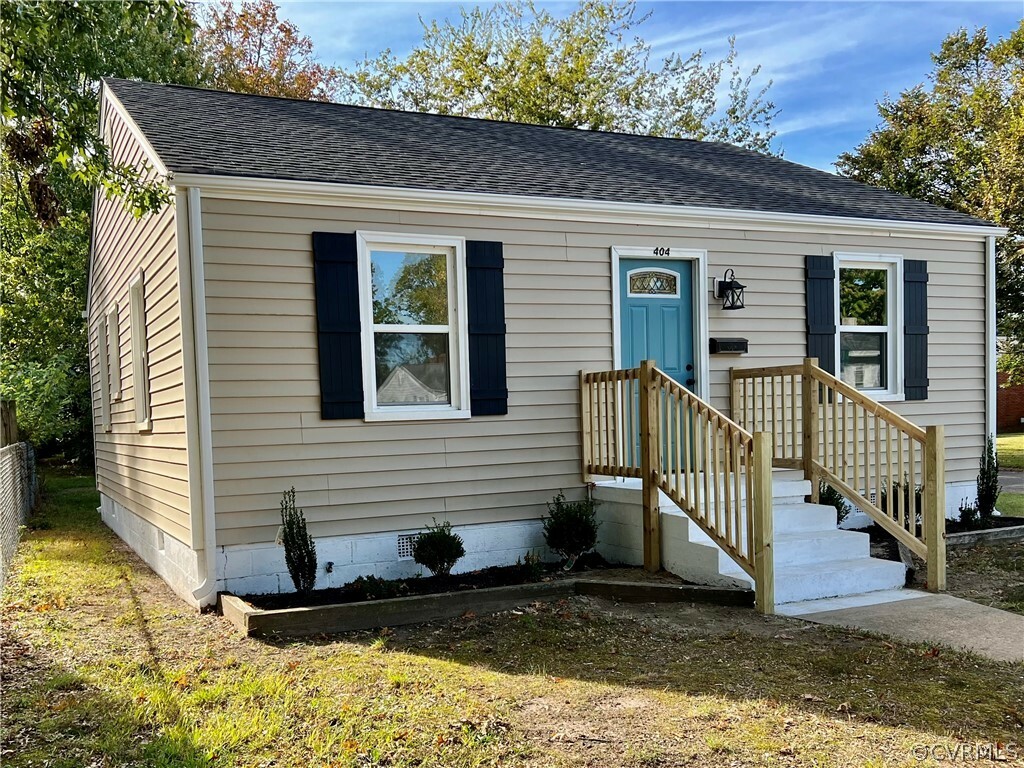 Property Photo:  404 Memorial Avenue  VA 23860 