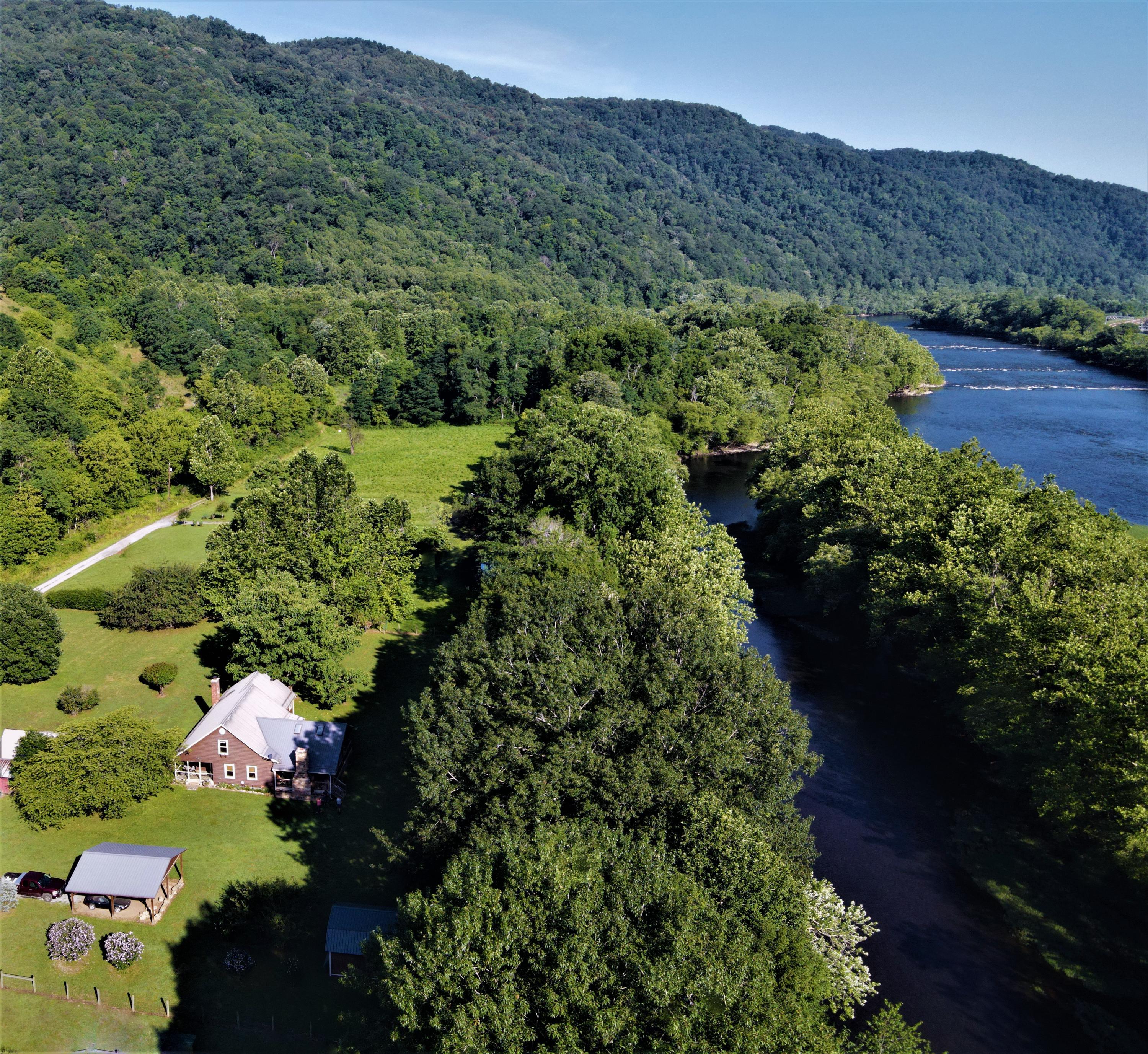 Property Photo: 5182 New River Road WV 25951