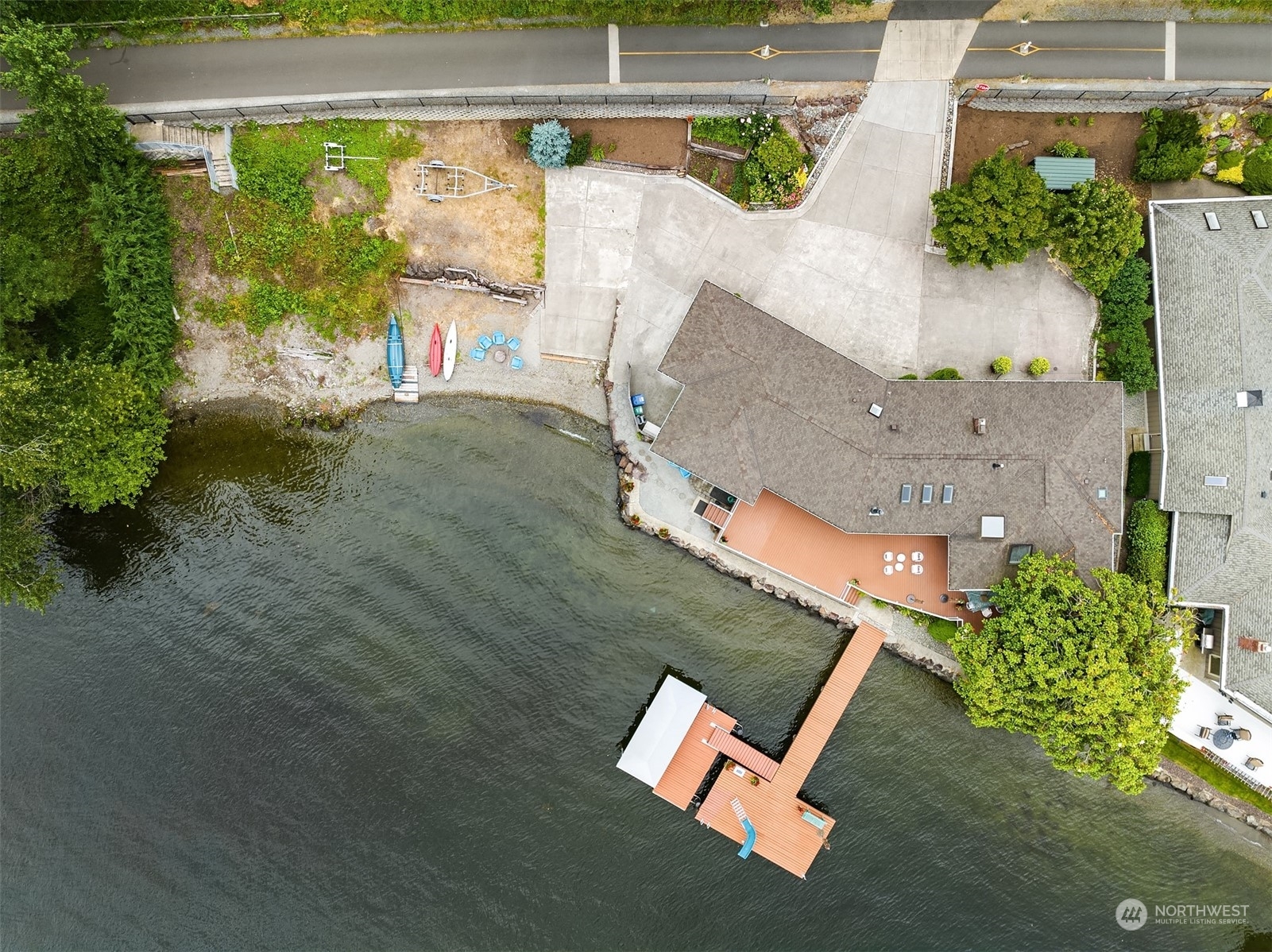 Property Photo: 1841 East Lake Sammamish Parkway NE WA 98074