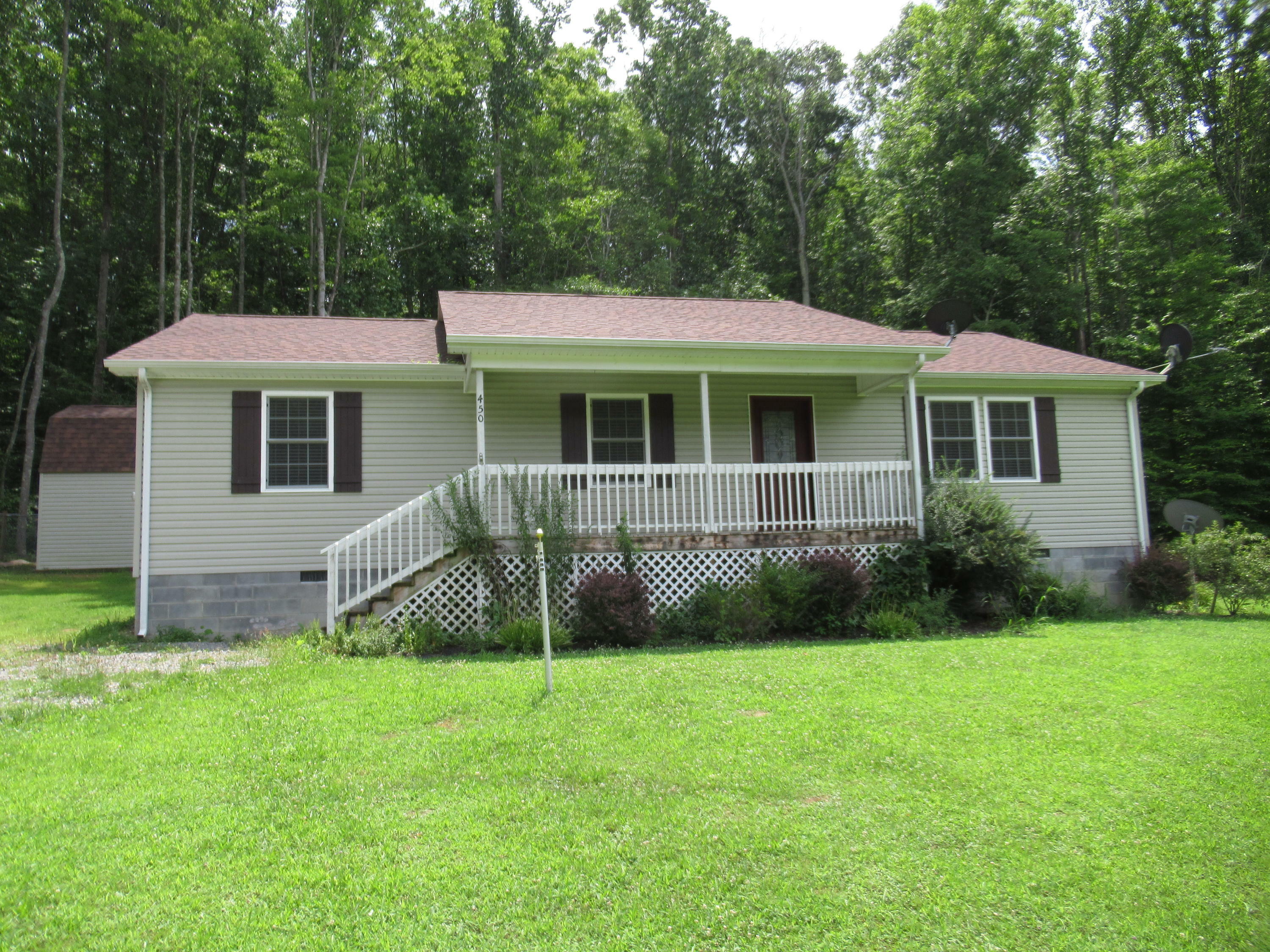 Property Photo: 450 Cherry Grove Ln WV 24901