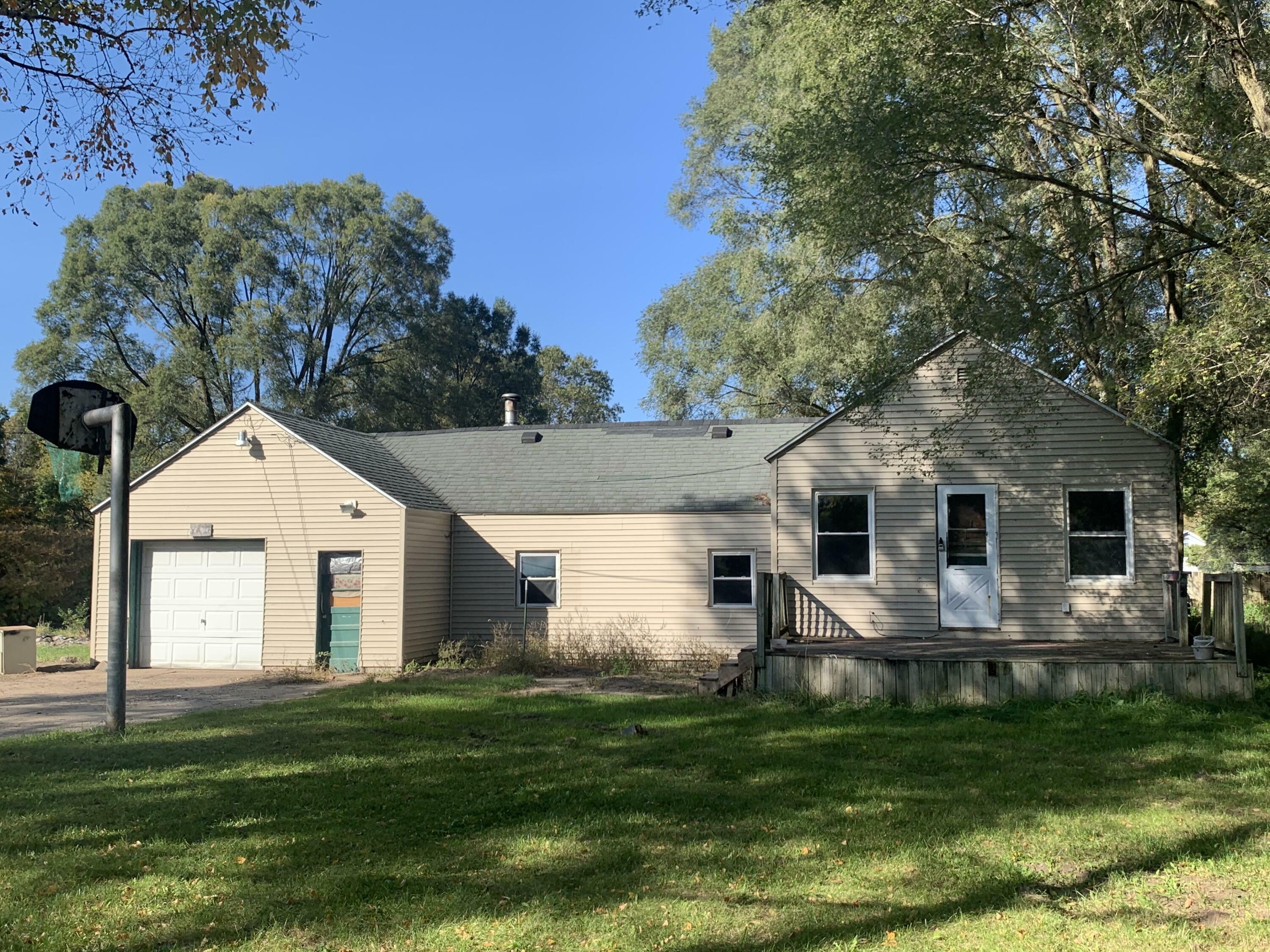 421 W Michigan Avenue  Hesperia MI 49421 photo
