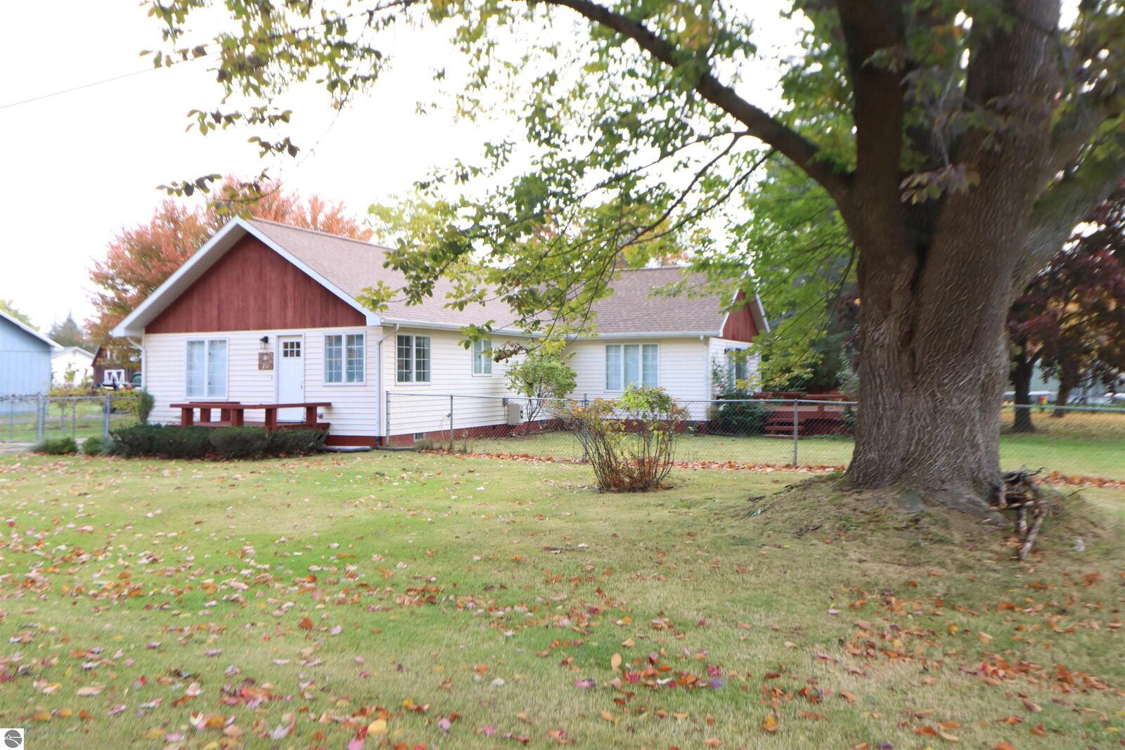 Property Photo: 211 7th Avenue MI 48763