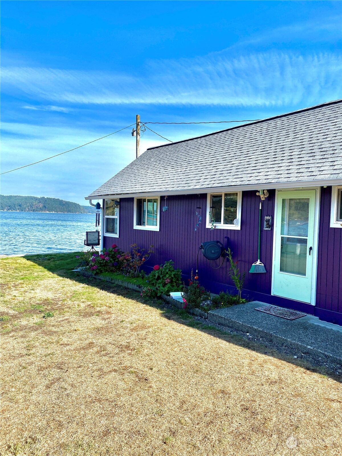 Property Photo:  88 N Tillicum Beach Lane  WA 98548 