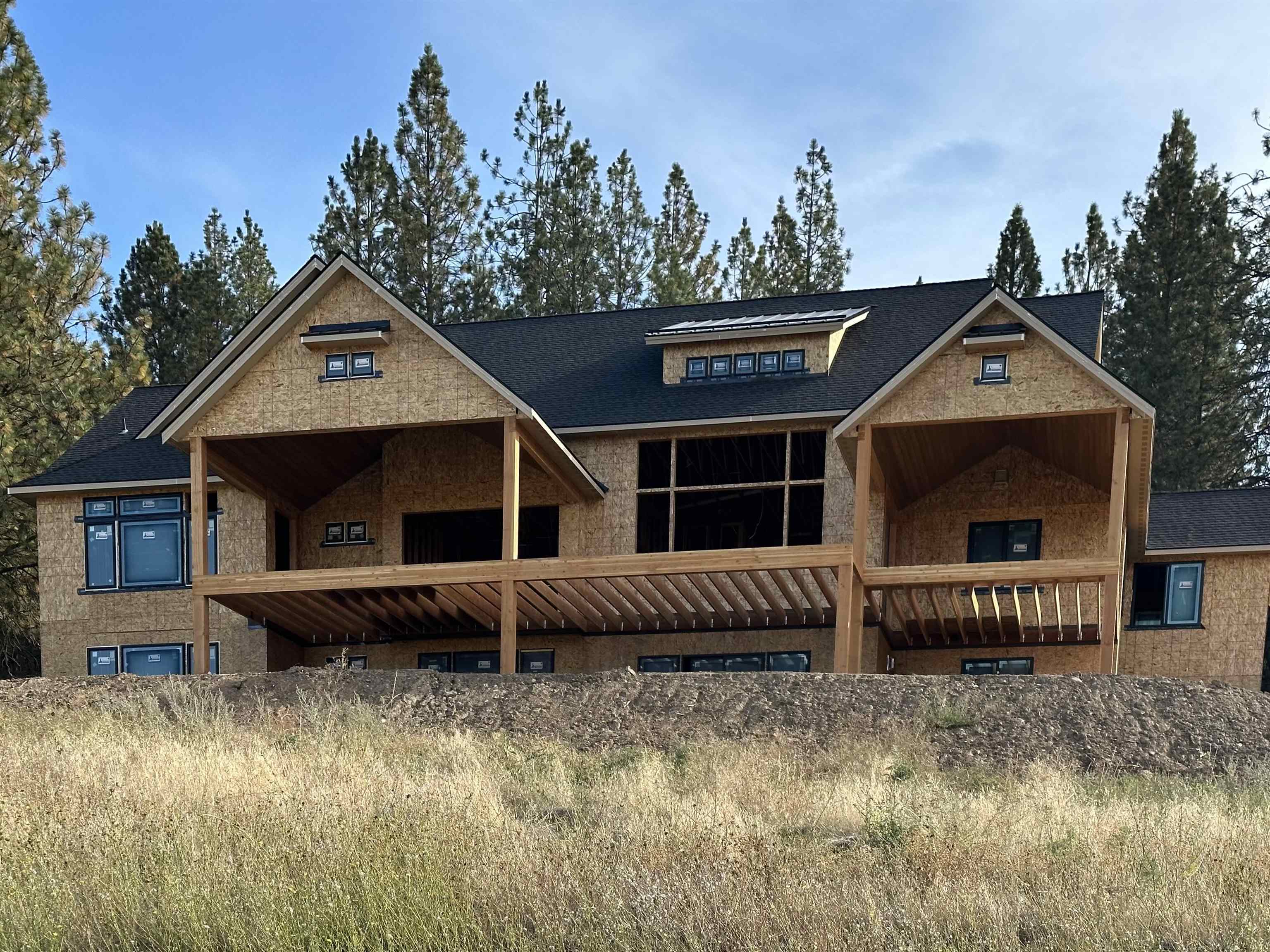 Property Photo: 6307 E Fox Trot Ln WA 99005