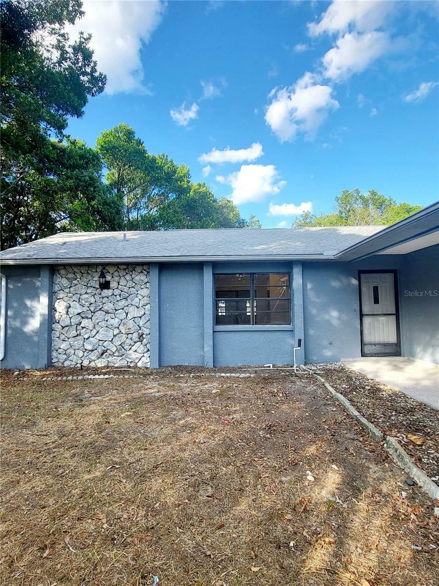 Property Photo:  12293 Shafton Road  FL 34608 