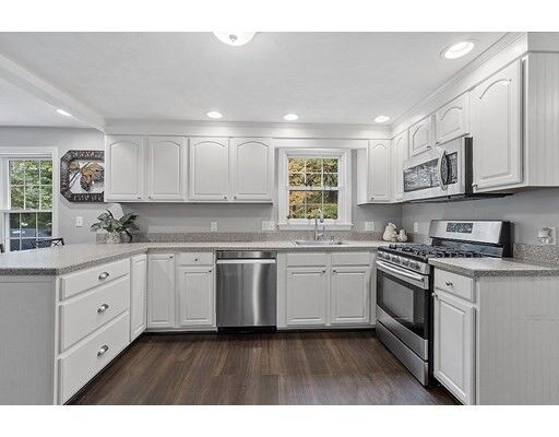 Property Photo:  10 Foster Rd  MA 01876 